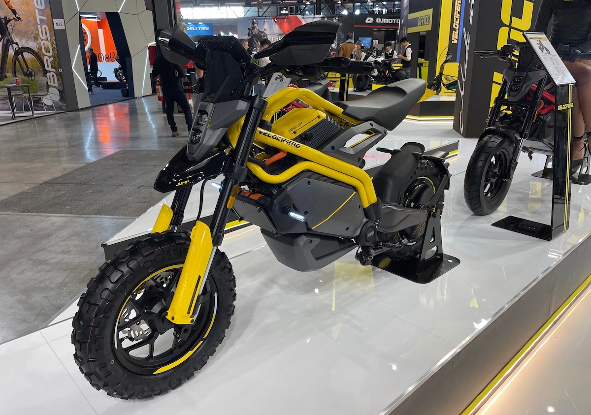Velocifero Jump Scrambler Moto Électrique (75 km/h - L3e) - Jaune
